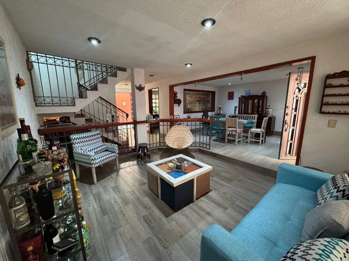 Casa en Barrio 18, Xochimilco – Jardín amplio y espacios acogedores